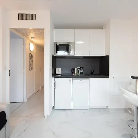 Stylish 2 In The Heart Of