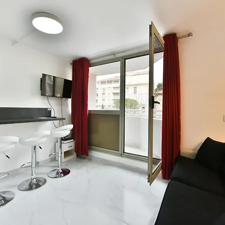 Stylish 2 In The Heart Of * Cannes